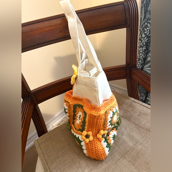 Chic Floral Crochet Tote Bag - Orange and Cream - Picture 6 of 10